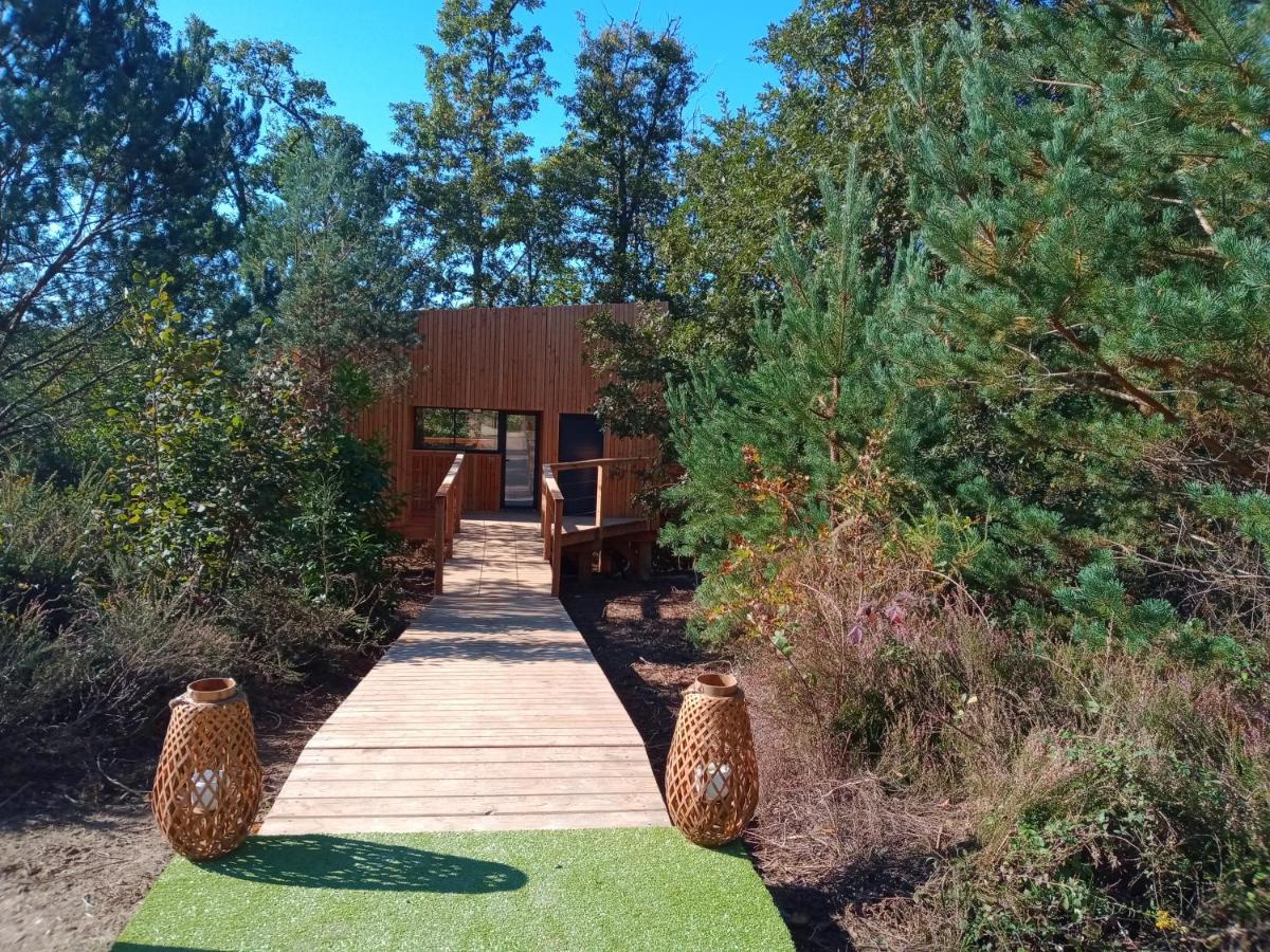 Les Lodges Du Golf De La Marterie Saint-Félix-de-Reillac-et-Mortemart Екстериор снимка