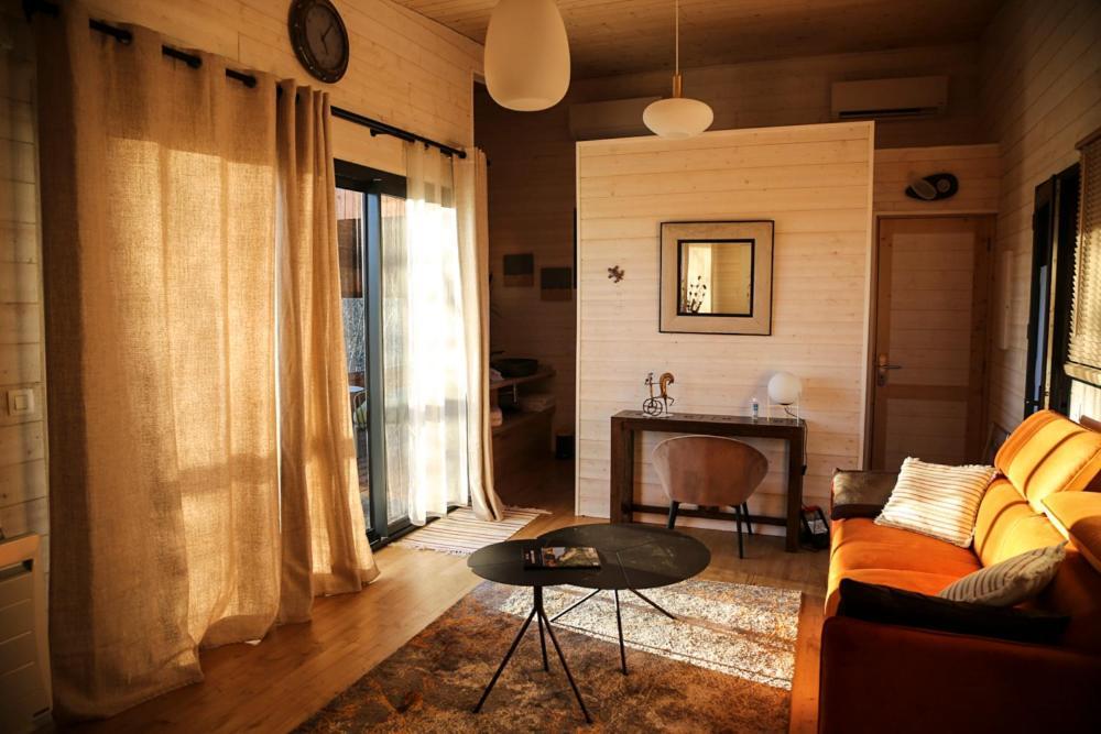 Les Lodges Du Golf De La Marterie Saint-Félix-de-Reillac-et-Mortemart Екстериор снимка